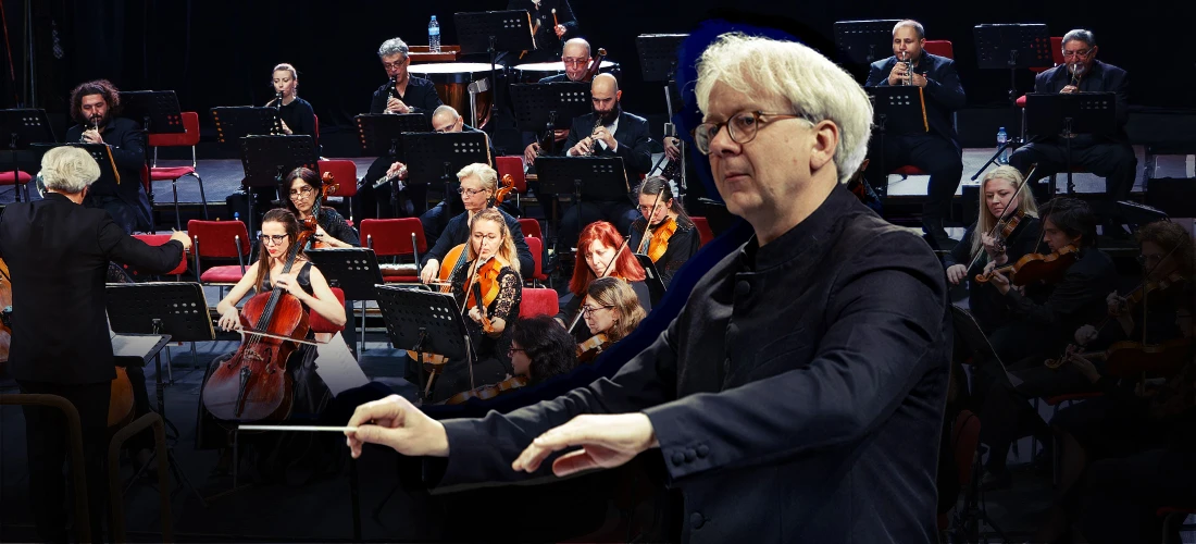 Симфоничен оркестър при ДО Варна  - Диригент Павел Балев